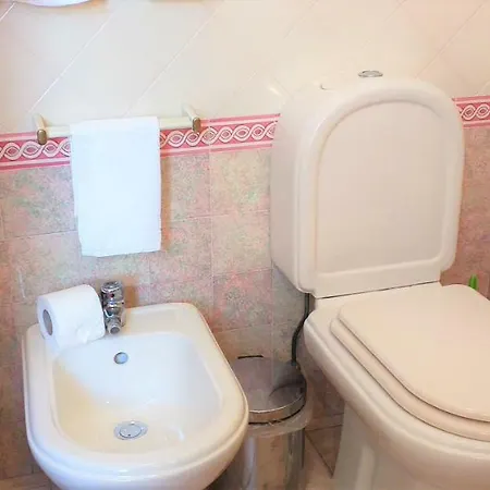 Villa V3 Rosada- Piscina Privativa, Estacionamento, Ar-condicionado, Familiar *