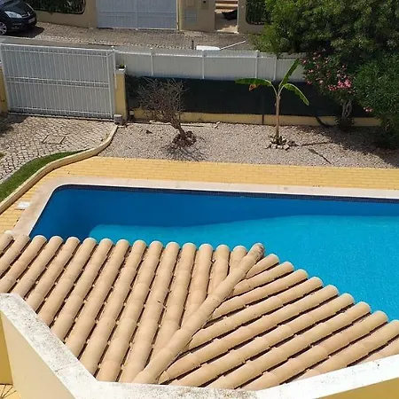 V3 Rosada- Piscina Privativa, Estacionamento, Ar-condicionado, Familiar