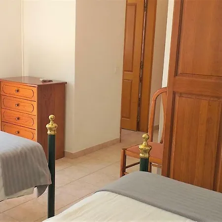 Villa V3 Rosada- Piscina Privativa, Estacionamento, Ar-condicionado, Familiar Vilamoura