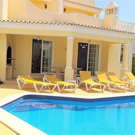 Villa V3 Rosada- Piscina Privativa, Estacionamento, Ar-condicionado, Familiar Vilamoura